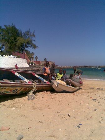 Pirogue de la plage de Gorée